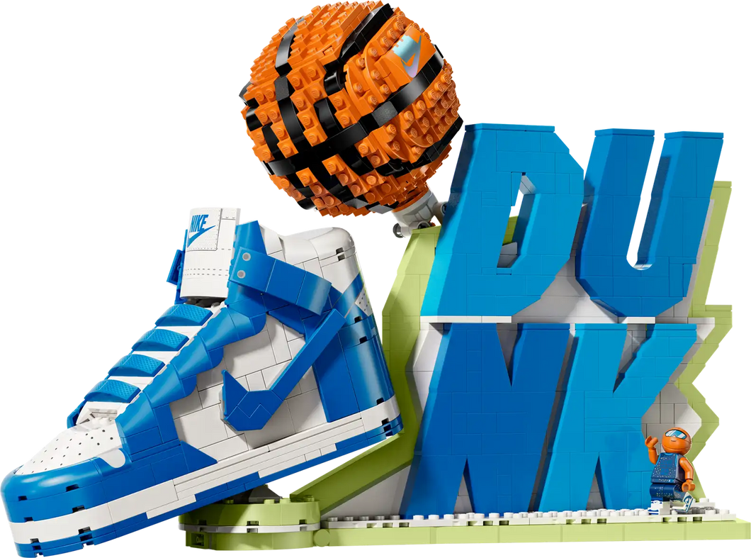 Nike Dunk x LEGO Set